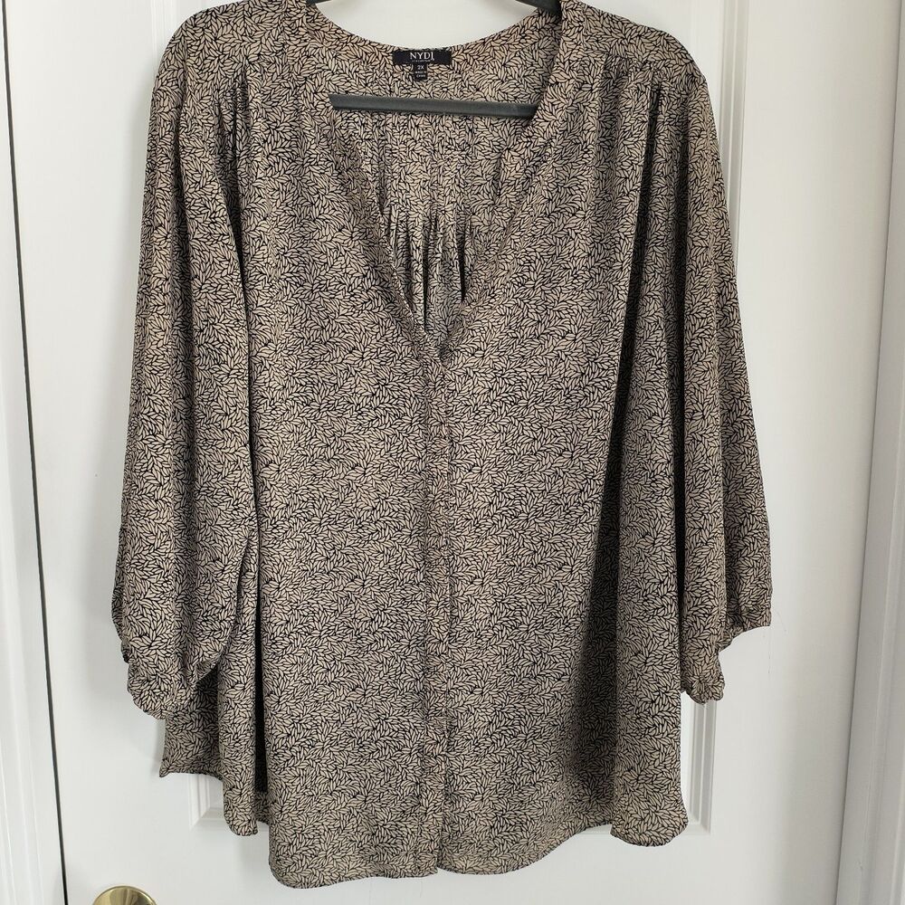 NYDJ Top 2X Black Tan Geometric Leaf Print 3/4 Sleeve V-neck Buttons Office